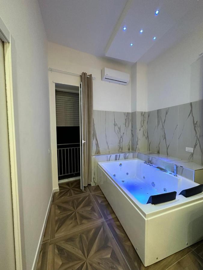 San Ferdinando Suite Room Napoli Eksteriør billede