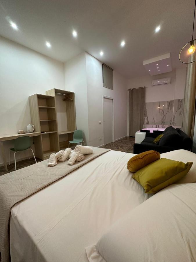 San Ferdinando Suite Room Napoli Eksteriør billede