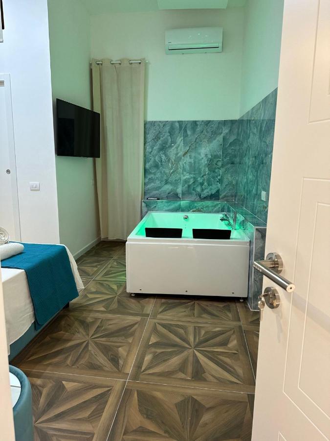 San Ferdinando Suite Room Napoli Eksteriør billede