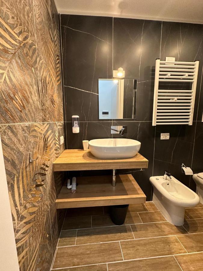 San Ferdinando Suite Room Napoli Eksteriør billede